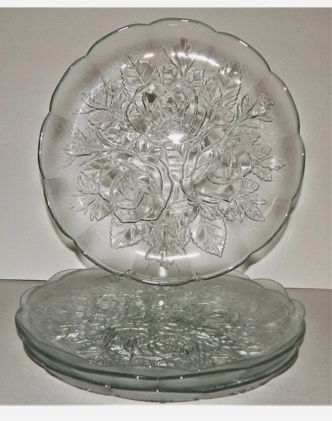 Vintage Clear Glass Rose Plate image indicator(2)