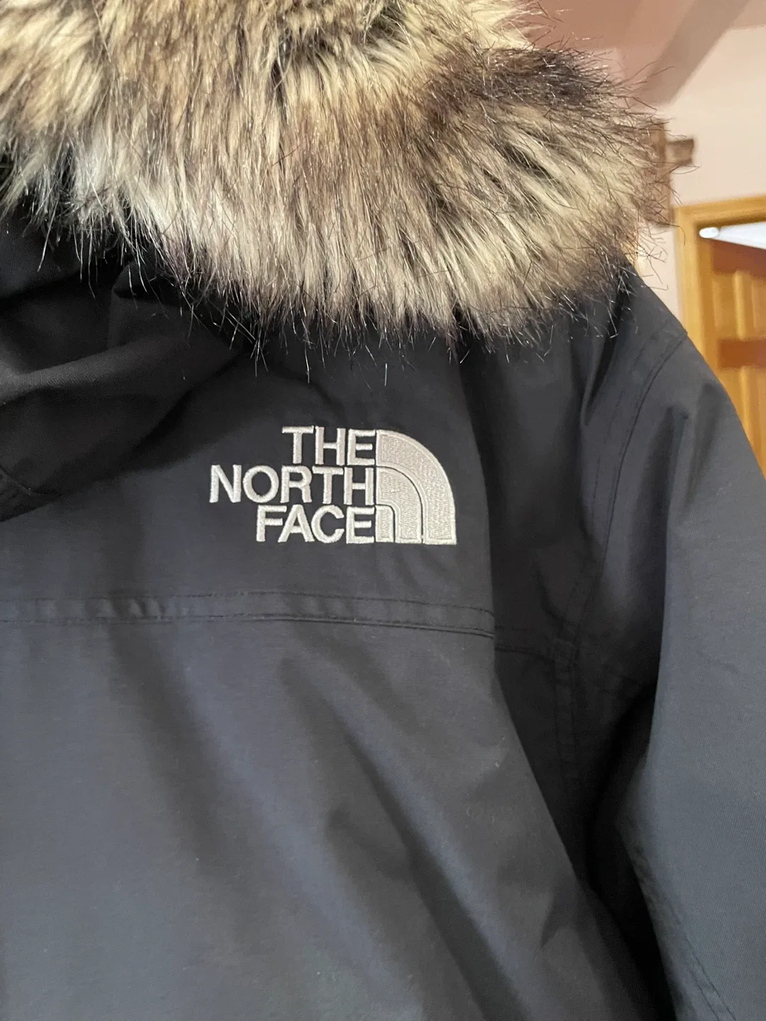 The North Face XL Black Parka image indicator(4)
