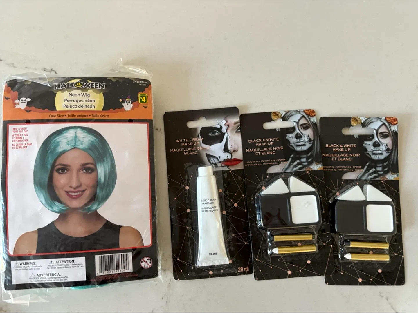 Halloween Make Up & Wig NEW thumbnail