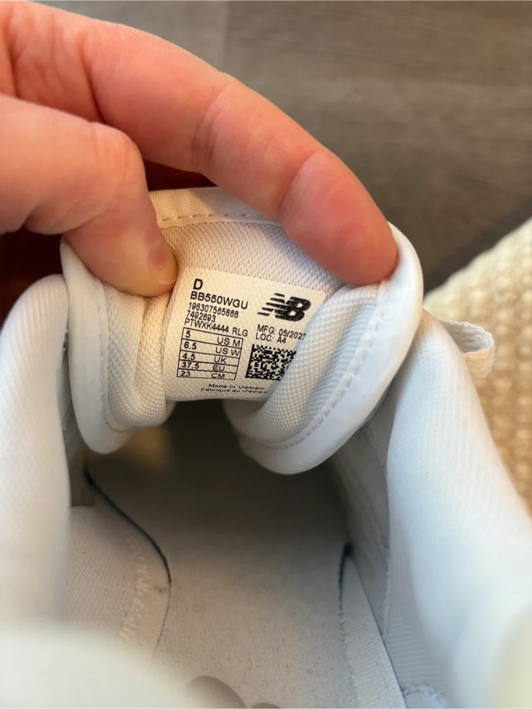 New Balance 550 Sneakers (Women’s size 6.5) image indicator(6)