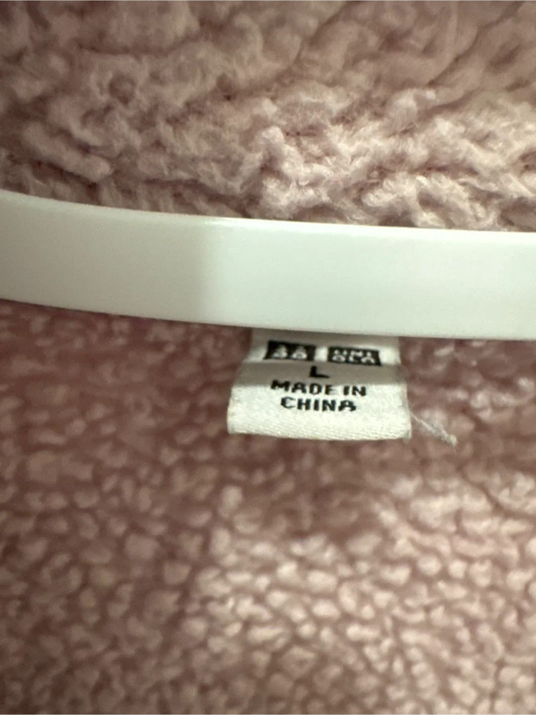 Uniqlo Fluffy Yarn Fleece Full-Zip Jacket - Size L image indicator(2)