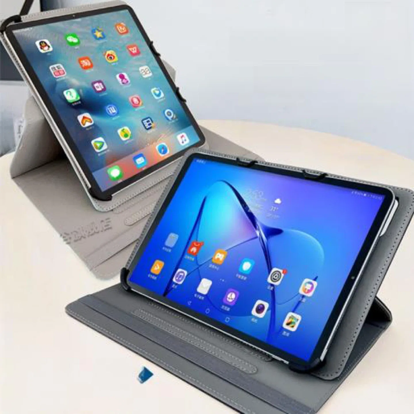 Brand New 10" Tablet Case - White and Grey image indicator(4)