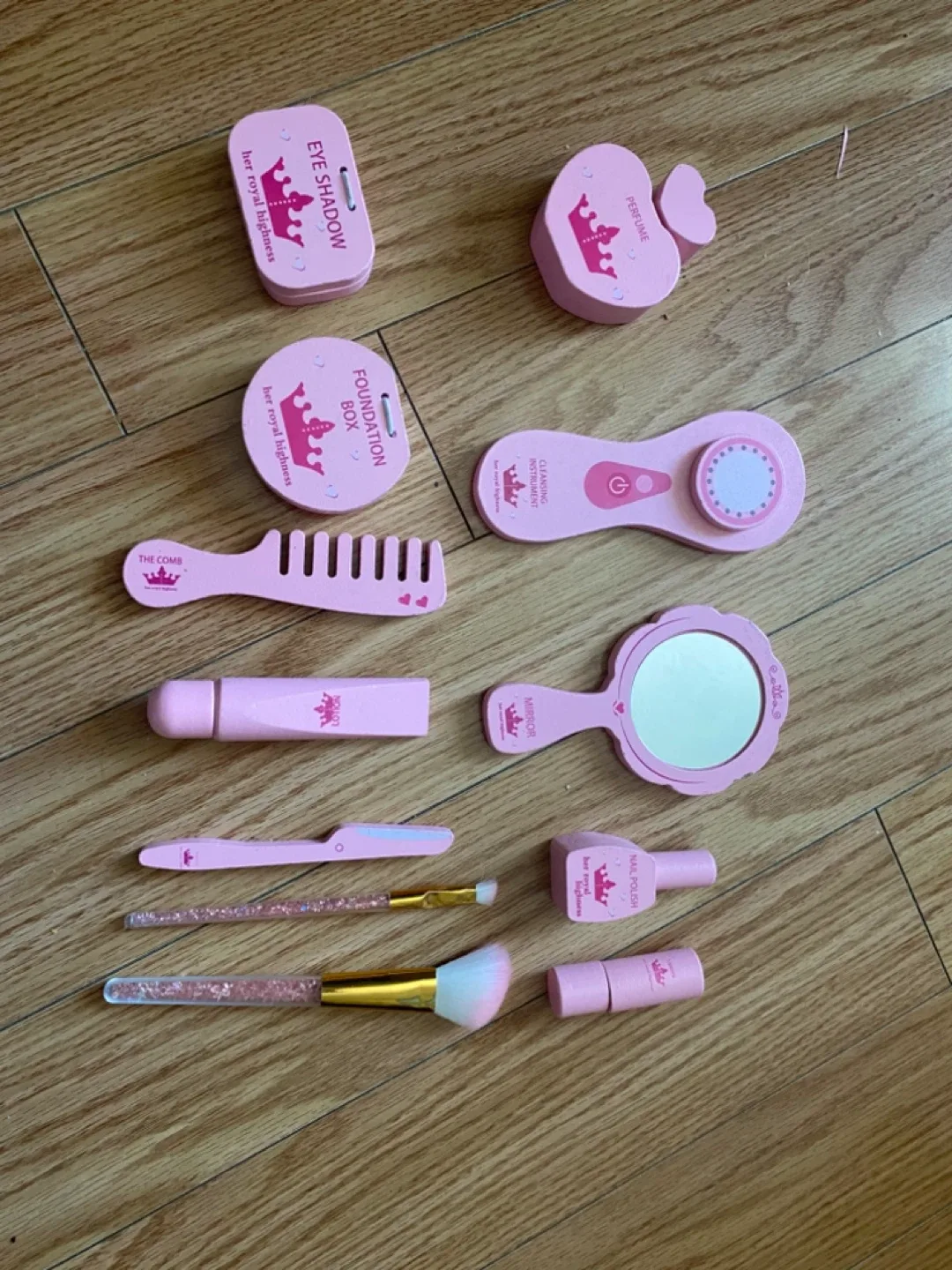 Her Royal Highness Pretend Play Makeup Set Toy thumbnail