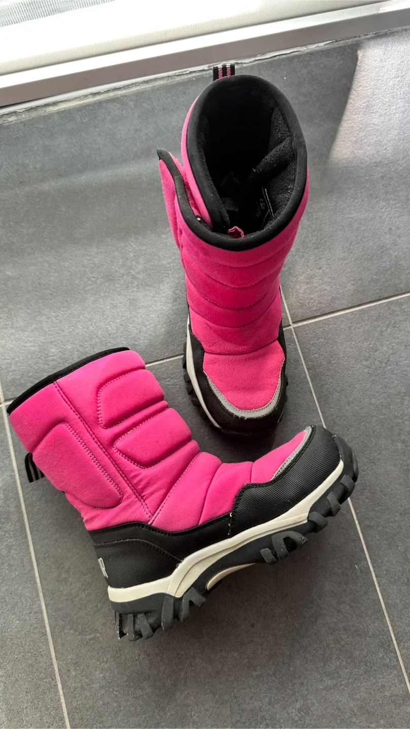 Cougar Youth Girls' Tatum Winter Boot Size US 2 image indicator(3)