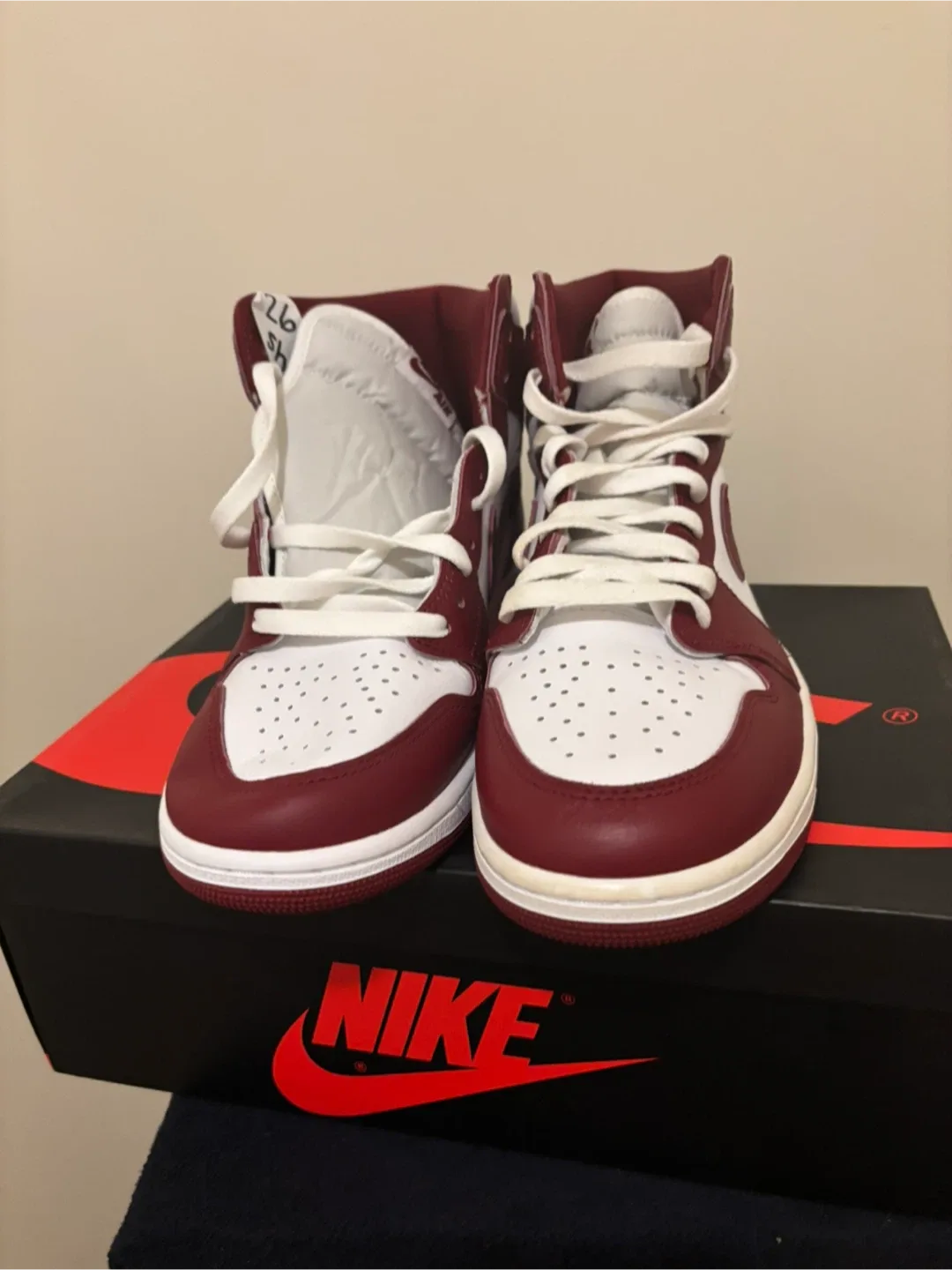 Nike Air Jordan 1 High Bordeaux image indicator(3)