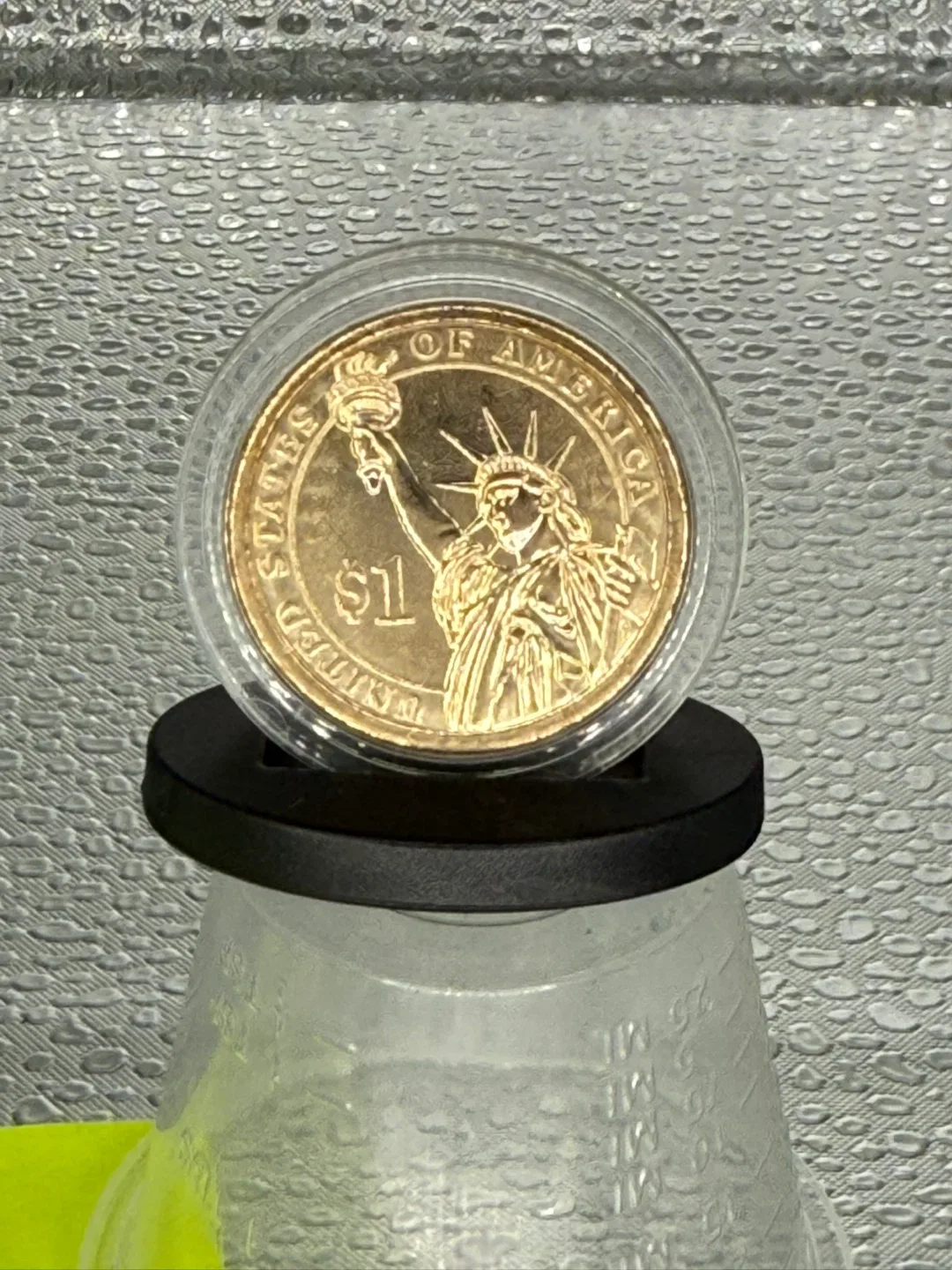 2009 Zachary Taylor $1 gold Coin image indicator(2)