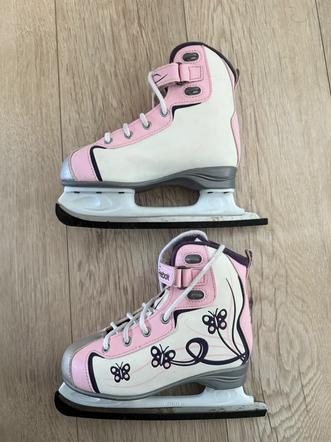 Reebok Girl's Ice Skates - Size 2 image indicator(5)