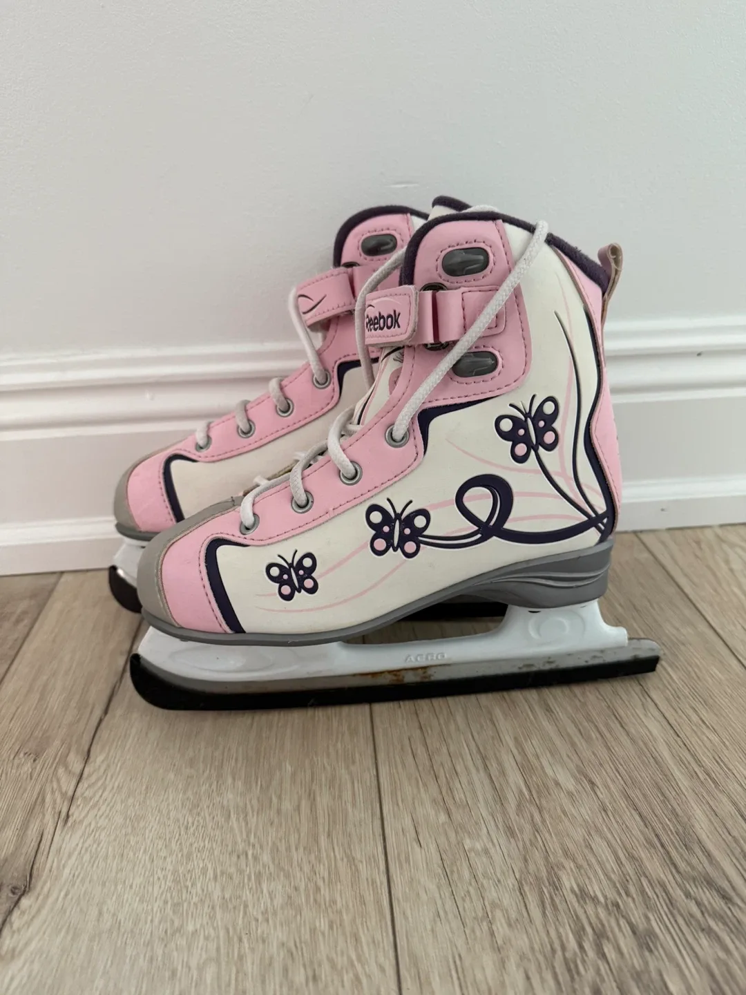 Reebok Girl's Ice Skates - Size 2 image indicator(3)