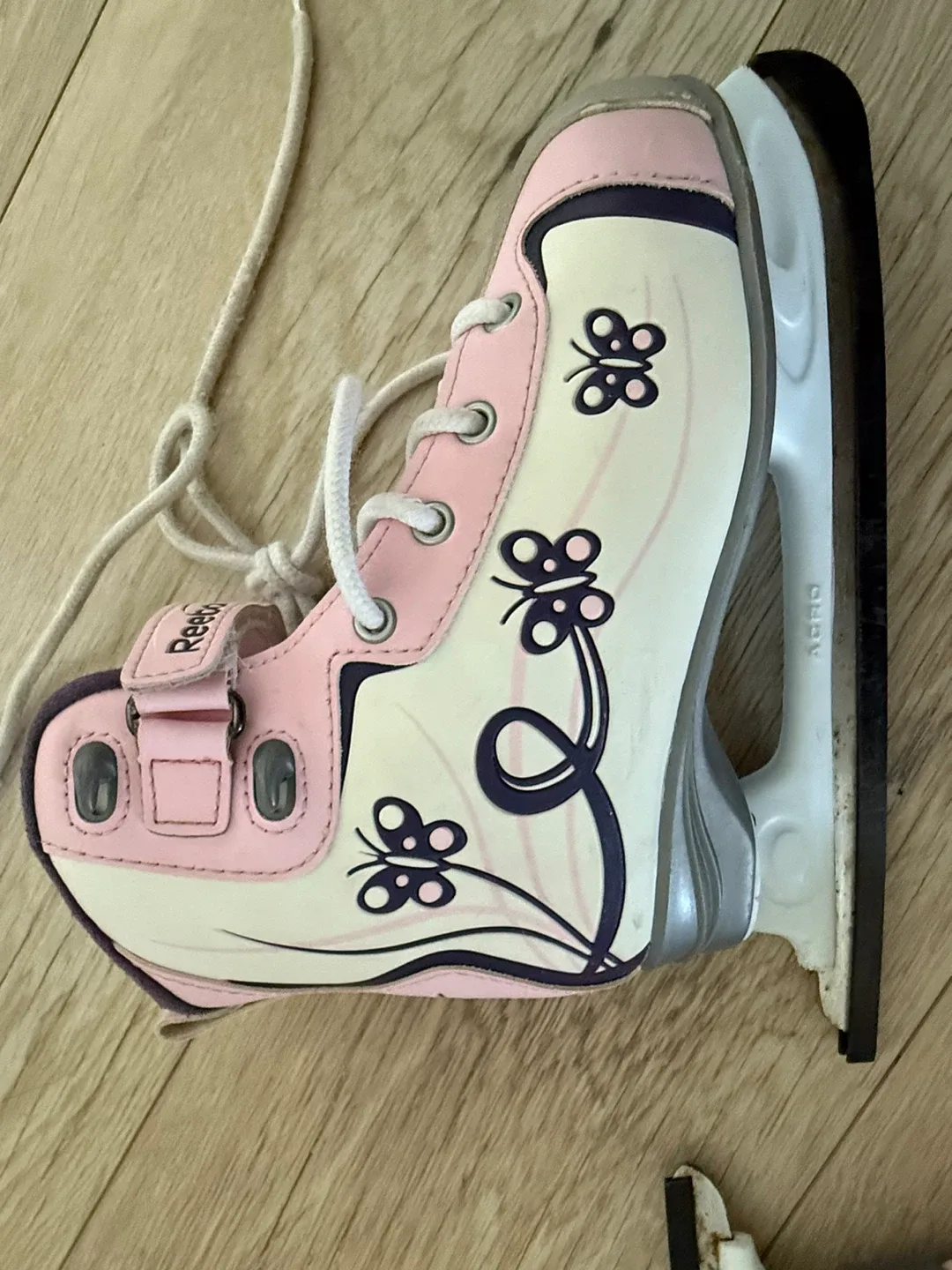 Reebok Girl's Ice Skates - Size 2 image indicator(7)