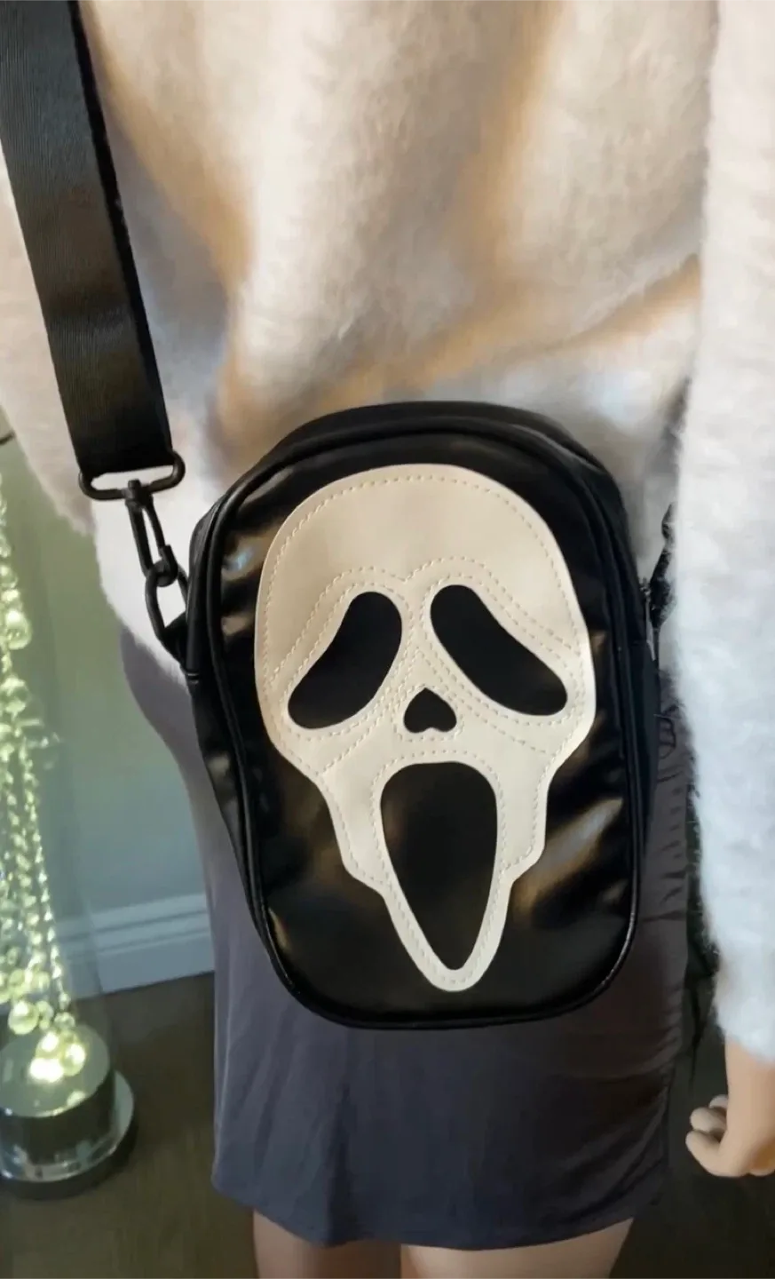 NEW Halloween Scream Ghostface Crossbody Bag image indicator(5)