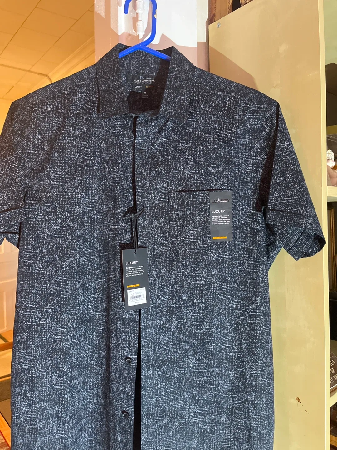 Marc Anthony Luxury Slim Fit Shirt - Size M image indicator(2)