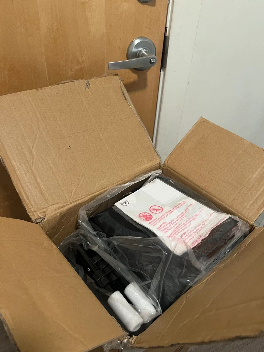 3 in 1 pack and play, portable bassinet, changing table etc image indicator(2)