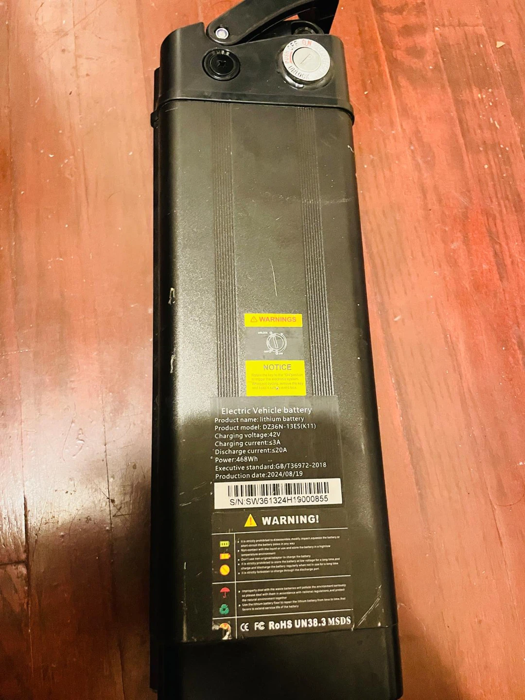 Electric Bicycle Lithium Battery & Tankx Helmet - photo 2