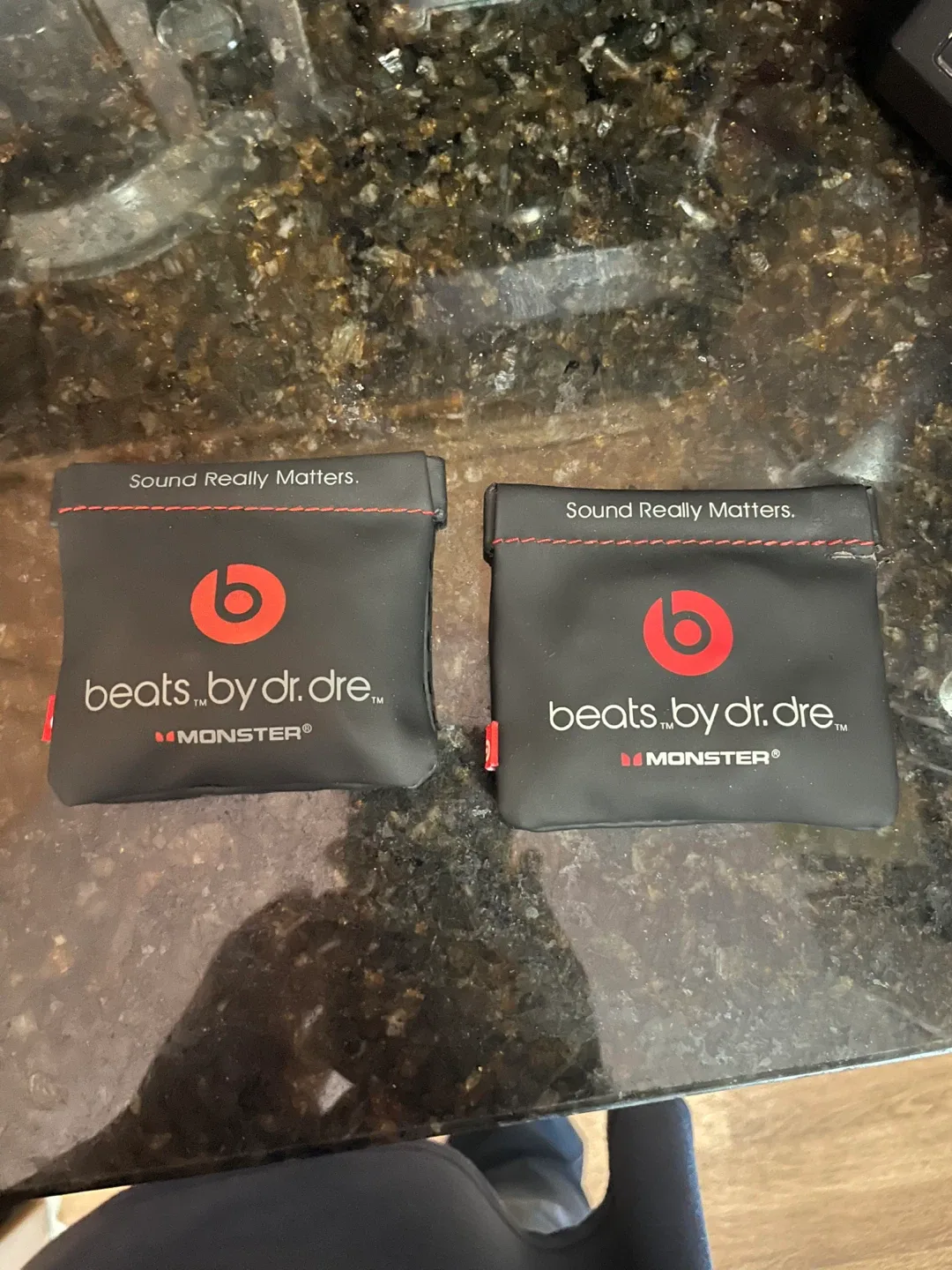 Beats by Dr. Dre Monster In-Ear Headphones image indicator(8)