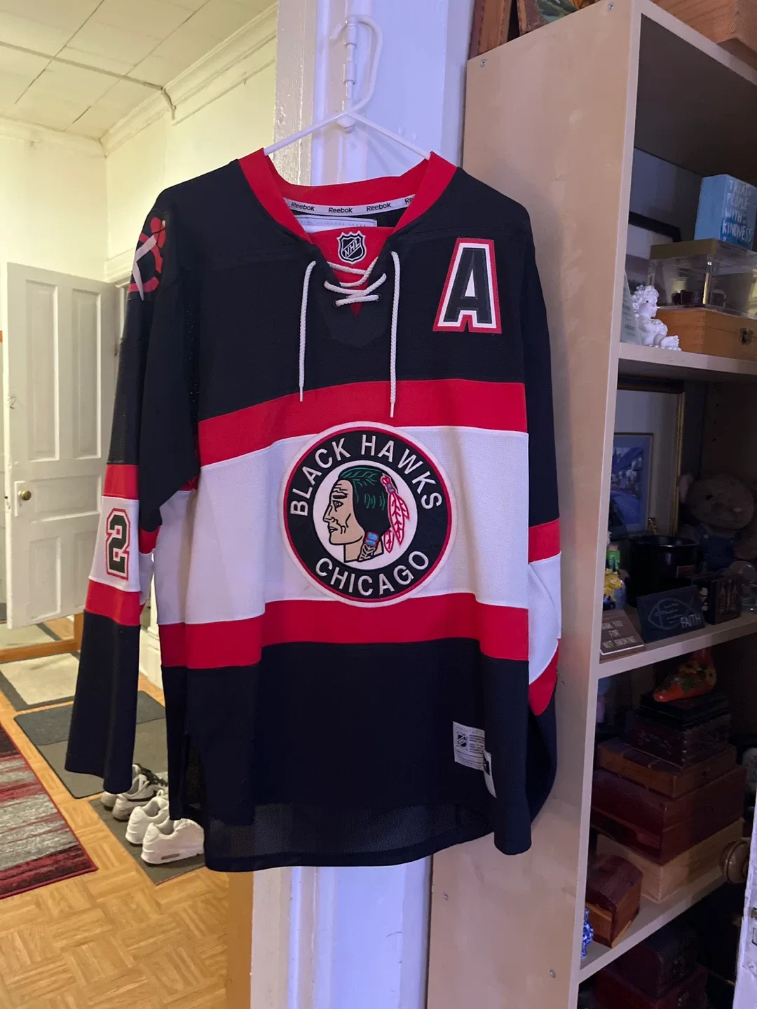 Reebok Chicago Blackhawks Keith #2 Jersey - Size M image indicator(3)