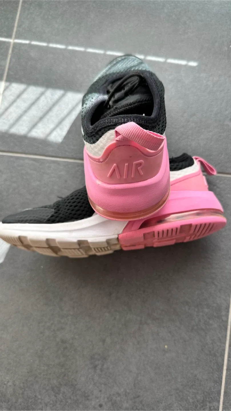 Nike Air Size US 13C image indicator(3)