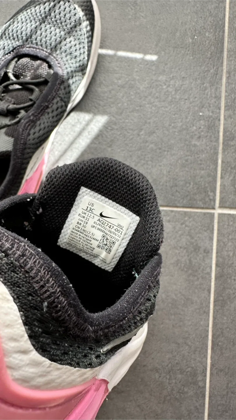 Nike Air Size US 13C image indicator(5)