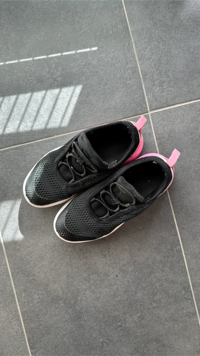 Nike Air Size US 13C image indicator(4)