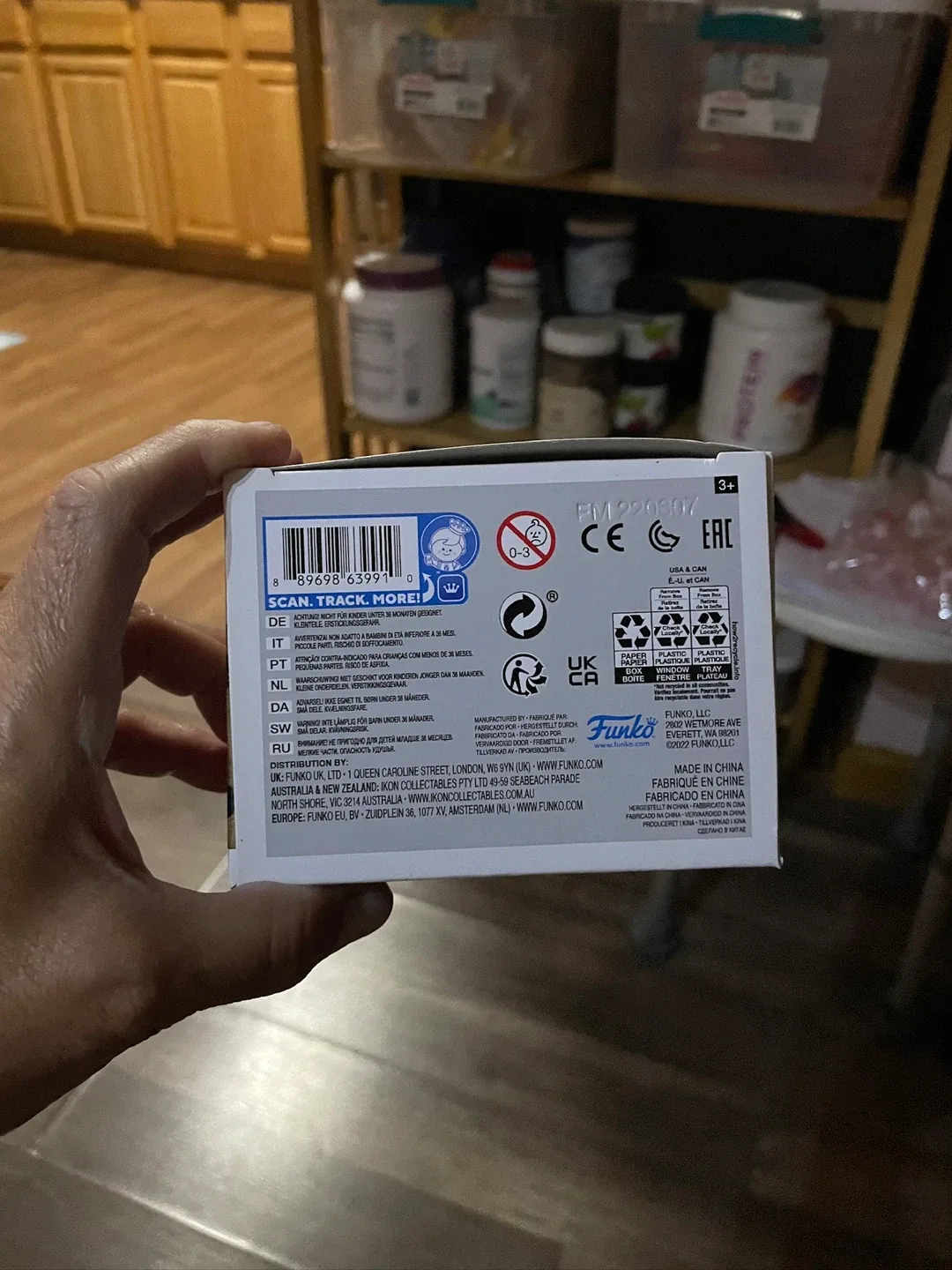 Funko Pop! Movies E.T. in Robe #1254 image indicator(5)