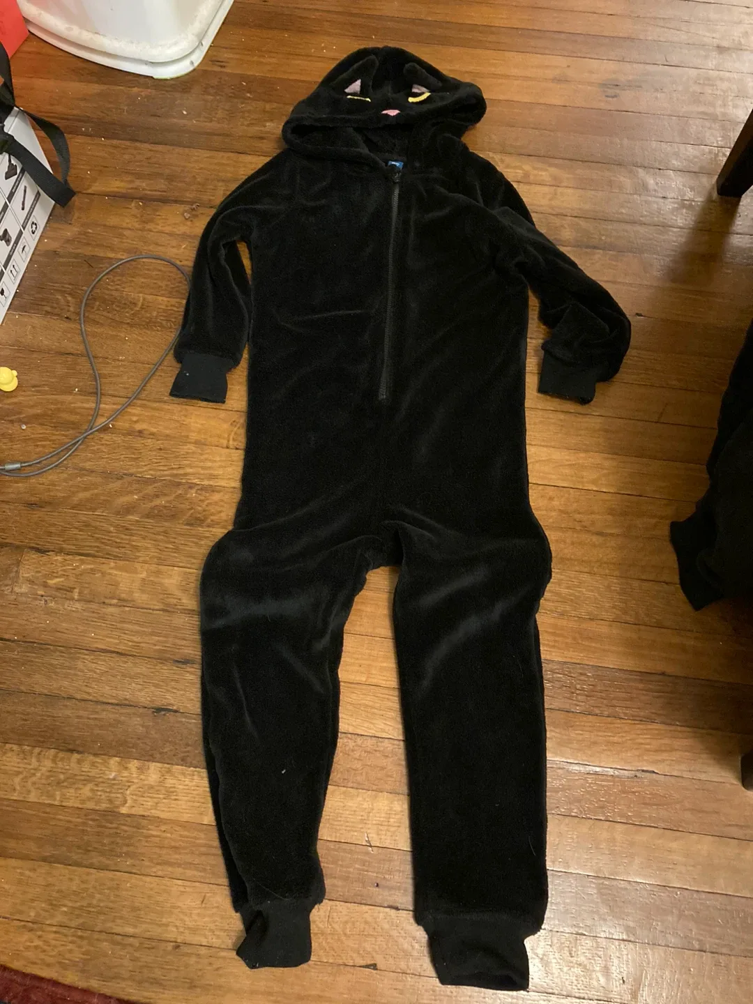 Old Navy Black Cat Onesie - Size S (6-7) image indicator(2)