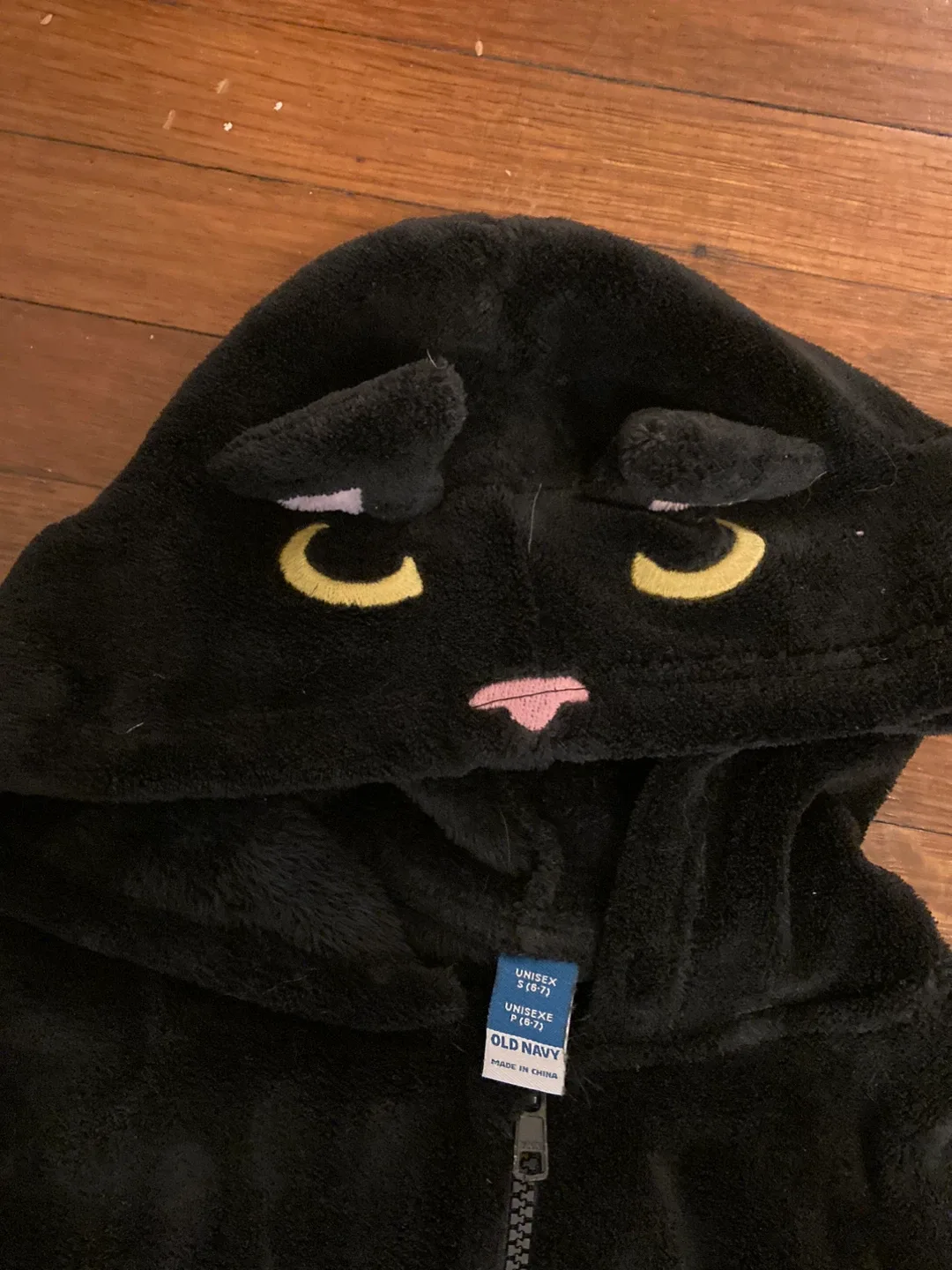 Old Navy Black Cat Onesie - Size S (6-7)