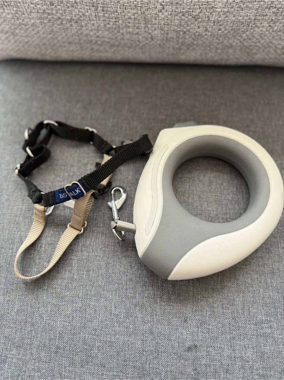 Easy Walk Dog Harness & Retractable Leash image indicator(2)