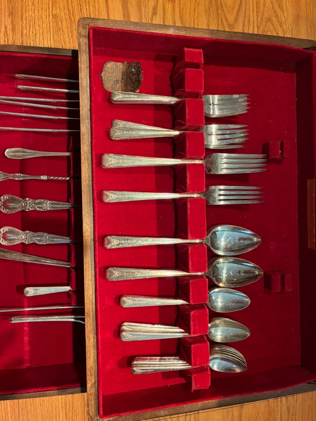 Community Plate Silverware Set with Box image indicator(8)