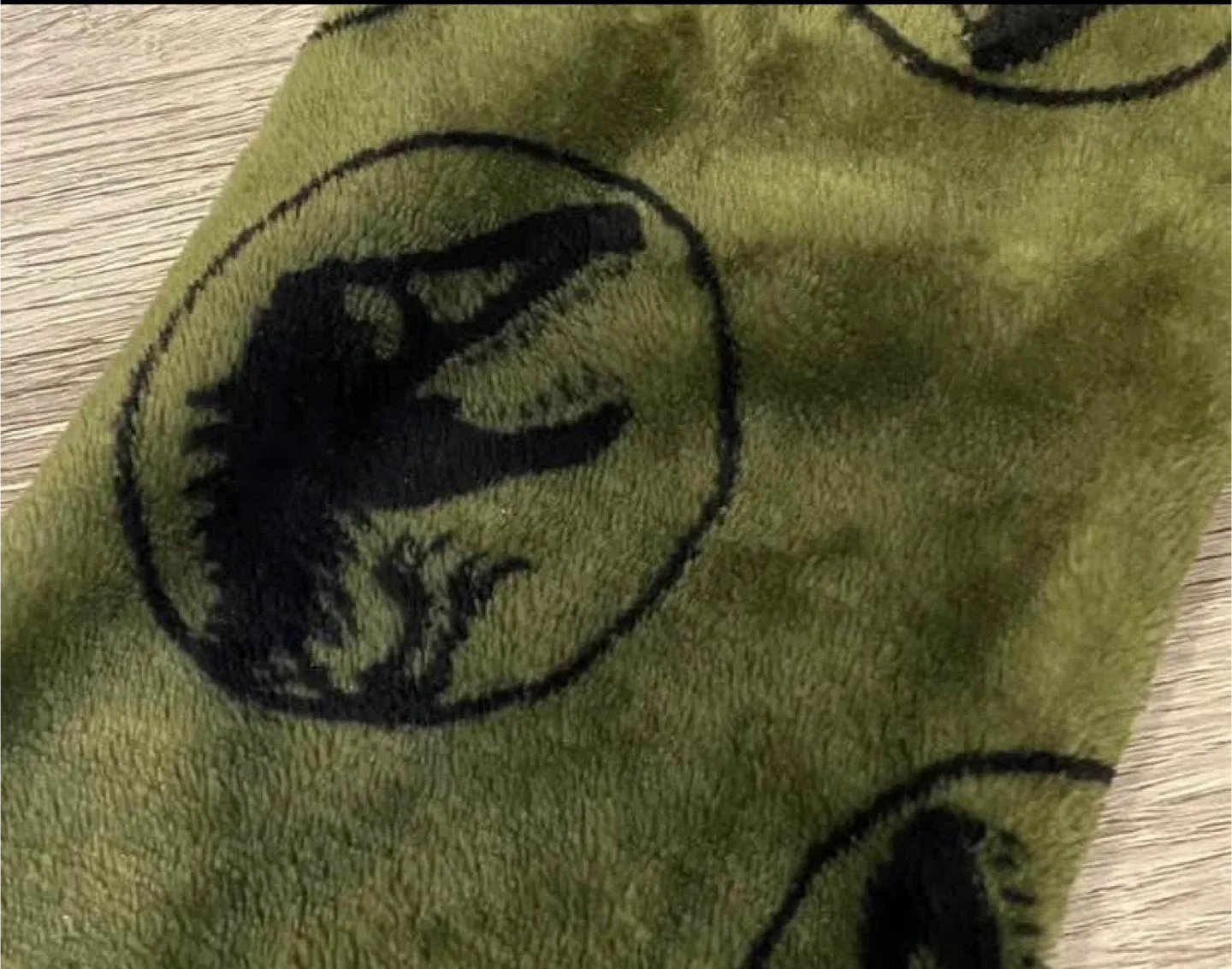 LIKE NEW Jurassic World Kids' Bath Robe - Size M/M(8) image indicator(5)