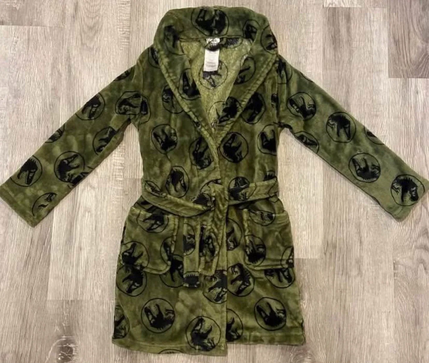 LIKE NEW Jurassic World Kids' Bath Robe - Size M/M(8) image indicator(2)