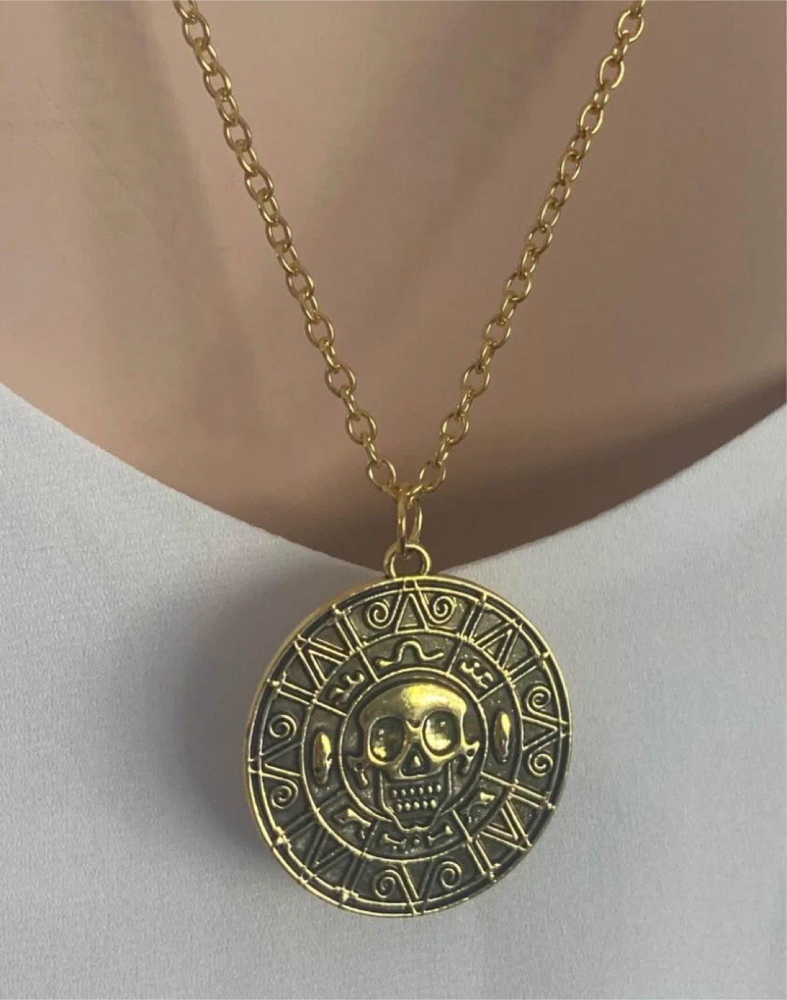 NEW: Pirates of the Caribbean Aztec Gold Necklace - photo 4