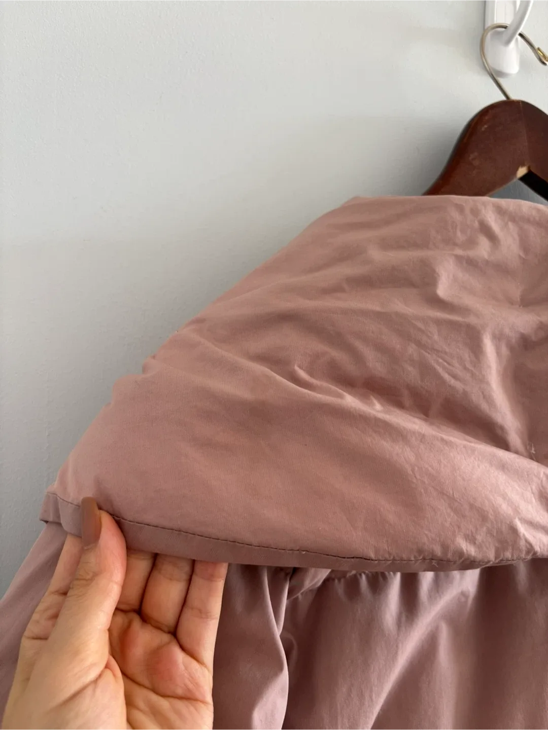 Aritzia Wilfred Free | Dusty Pink Belted Puffer Coat - XS image indicator(9)