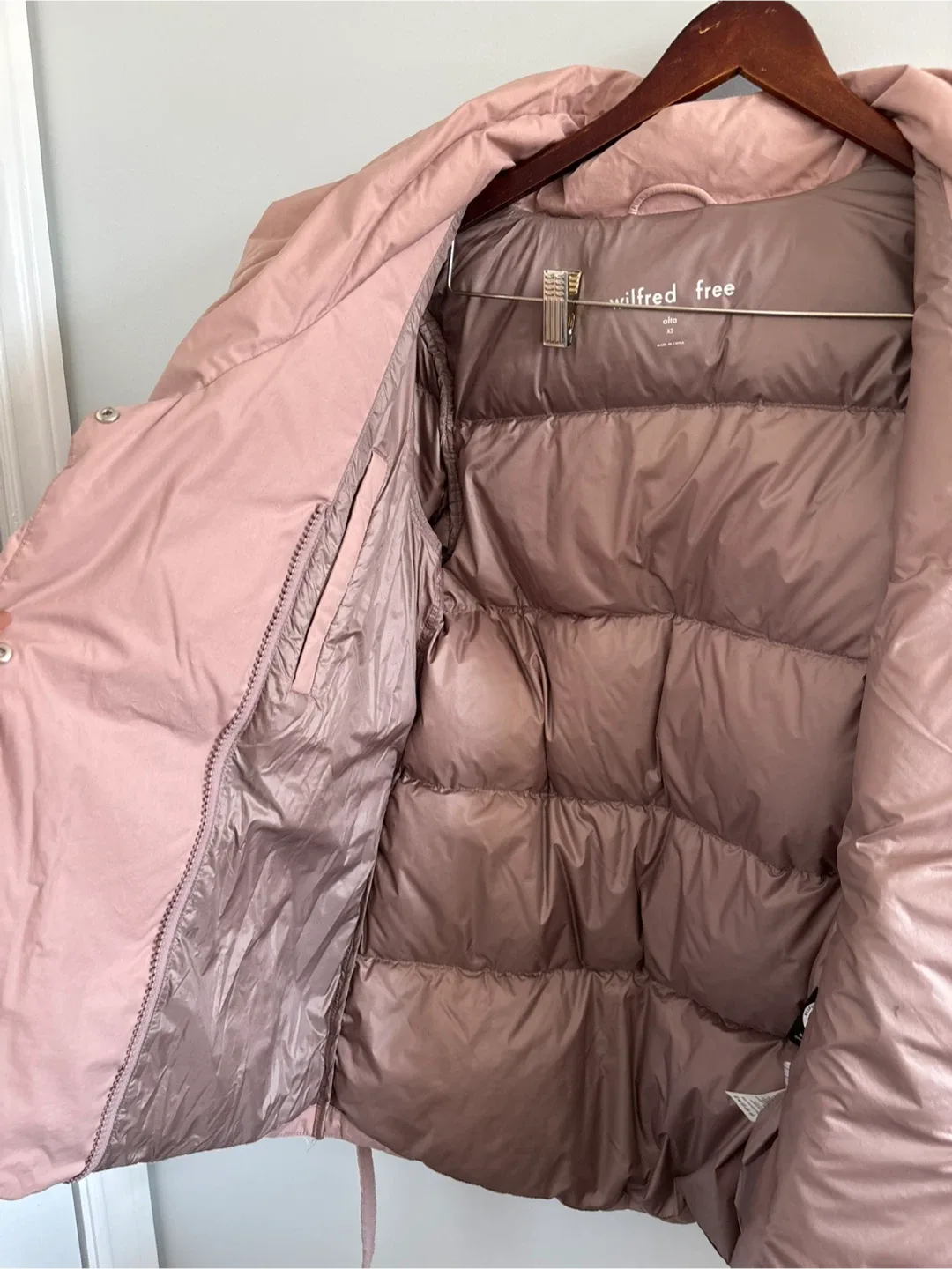 Aritzia Wilfred Free | Dusty Pink Belted Puffer Coat - XS image indicator(8)