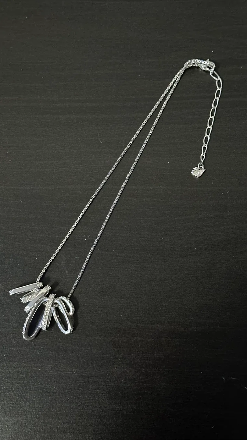 Swarovski Silver Necklace image indicator(2)
