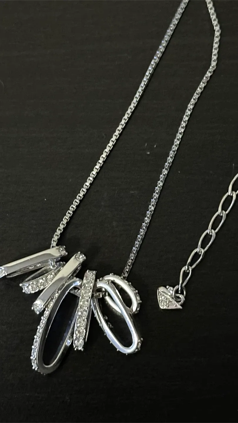 Swarovski Silver Necklace image indicator(5)