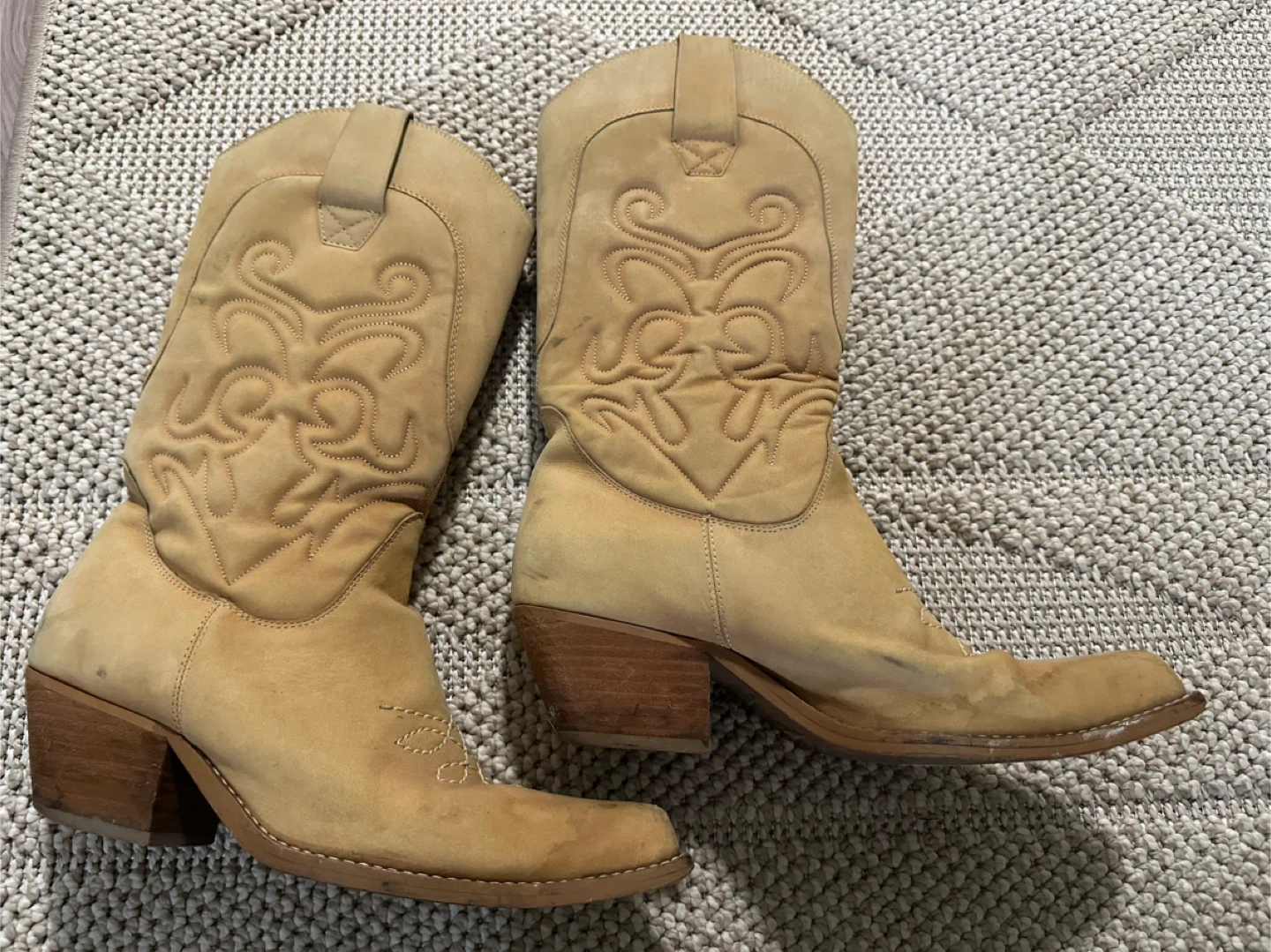 Tan Woman’s Cowboy Boots, Size 7.5 - photo 2