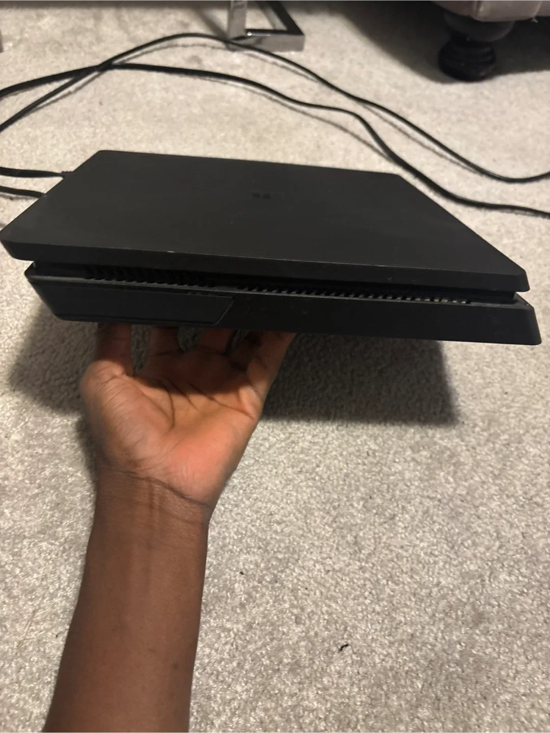 PlayStation 4  video game console with Controller & games image indicator(2)