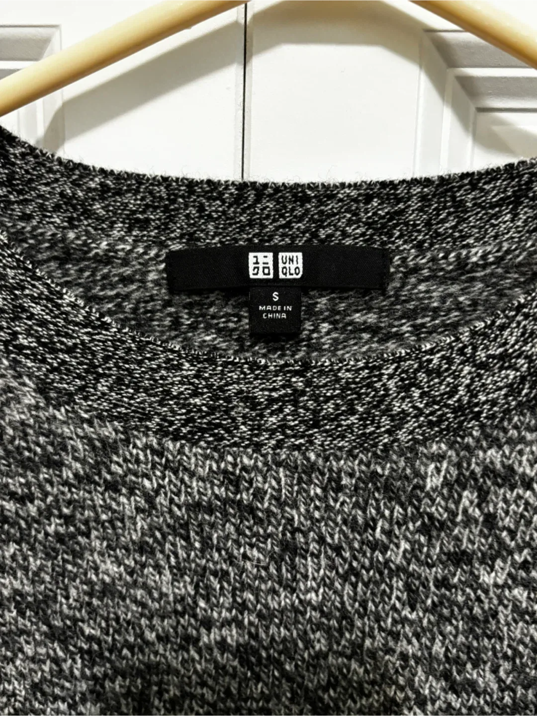 Uniqlo Grey Wool Blend Sweater - Size S image indicator(3)
