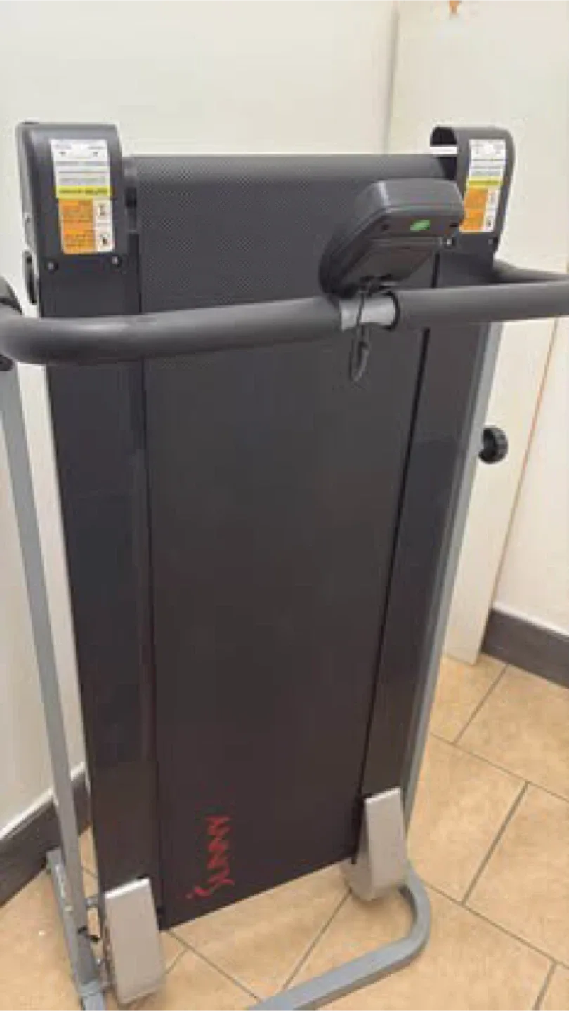 Manual Folding Treadmill image indicator(3)