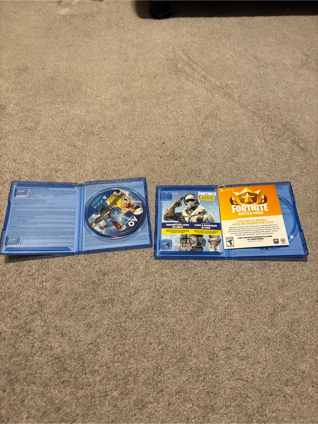 PlayStation 4  video game console with Controller & games image indicator(5)