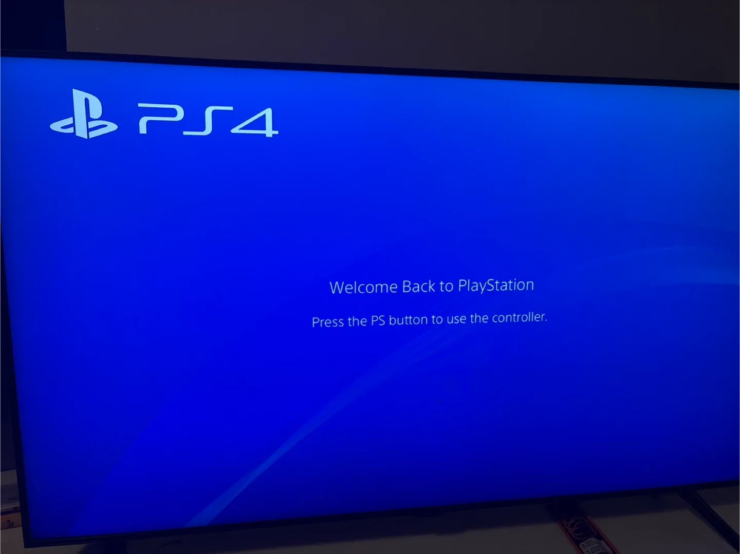 PlayStation 4  video game console with Controller & games image indicator(6)