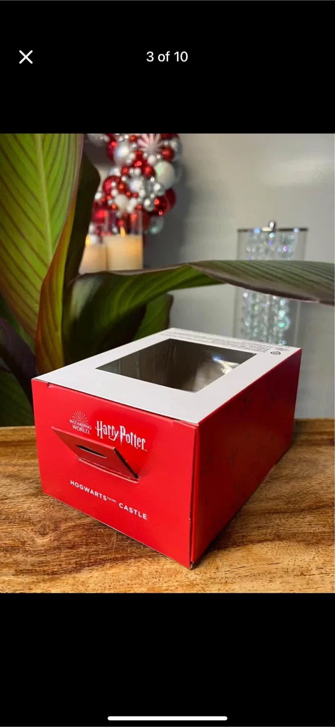 NEW: Hallmark Harry Potter Hogwarts Castle Ornament - New image indicator(2)