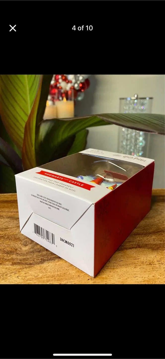 NEW: Hallmark Harry Potter Hogwarts Castle Ornament - New image indicator(3)