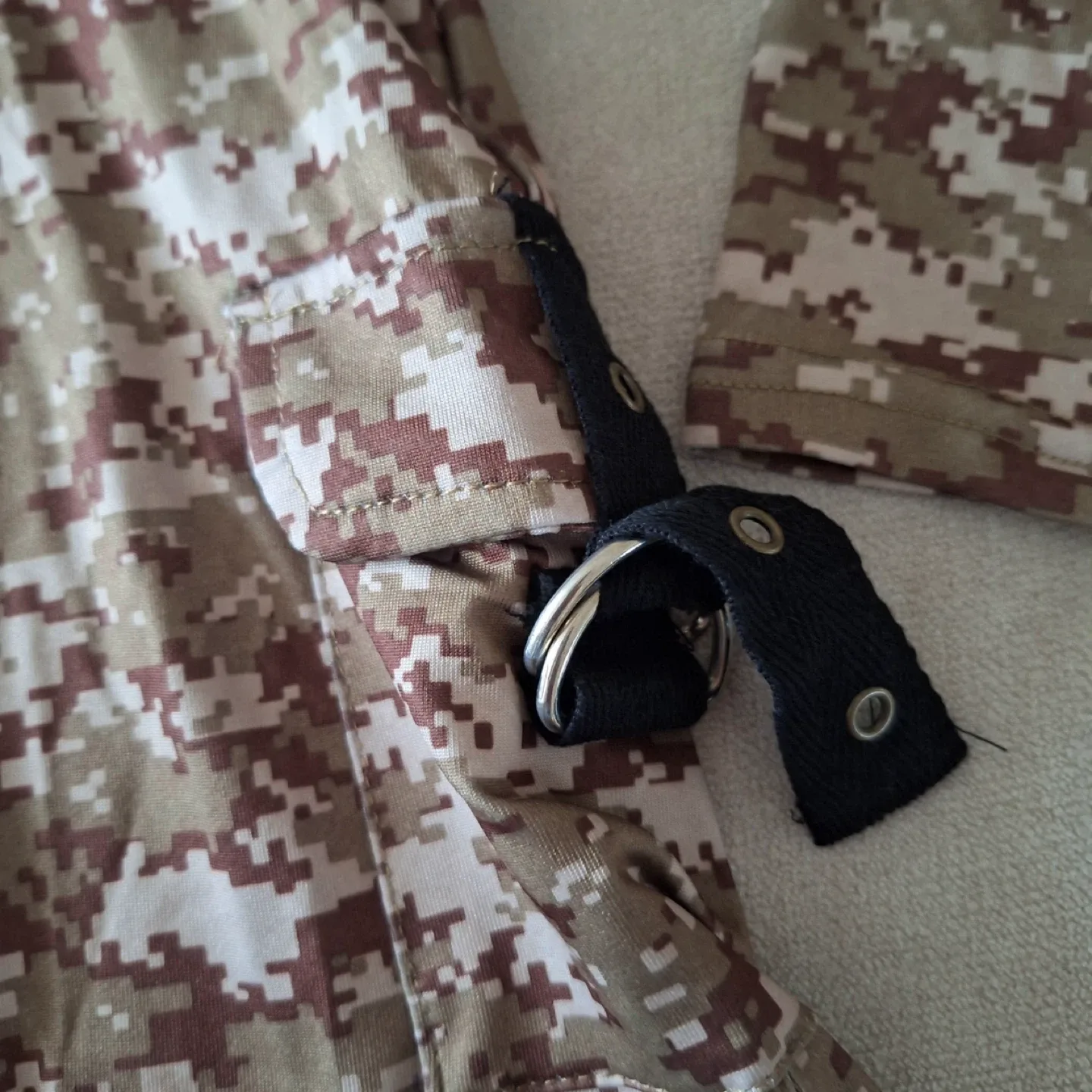 Spirit Halloween Costume - Camouflage image indicator(8)