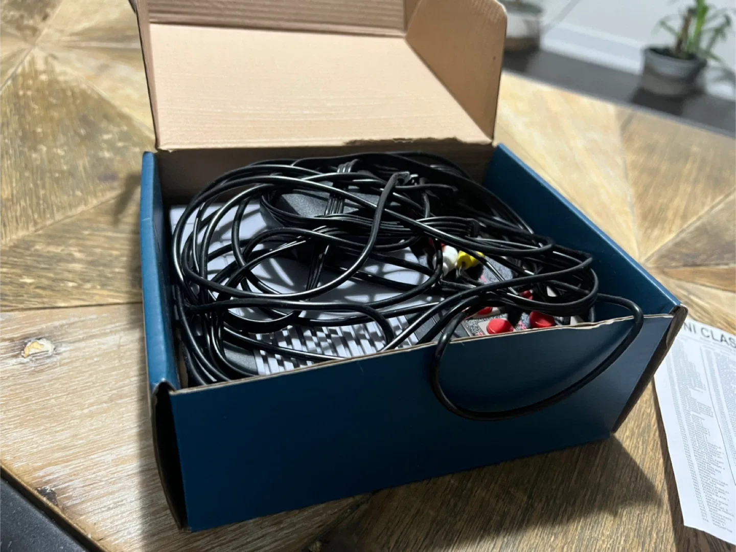 Mini Game Anniversary Edition Entertainment System - 620 Games image indicator(3)