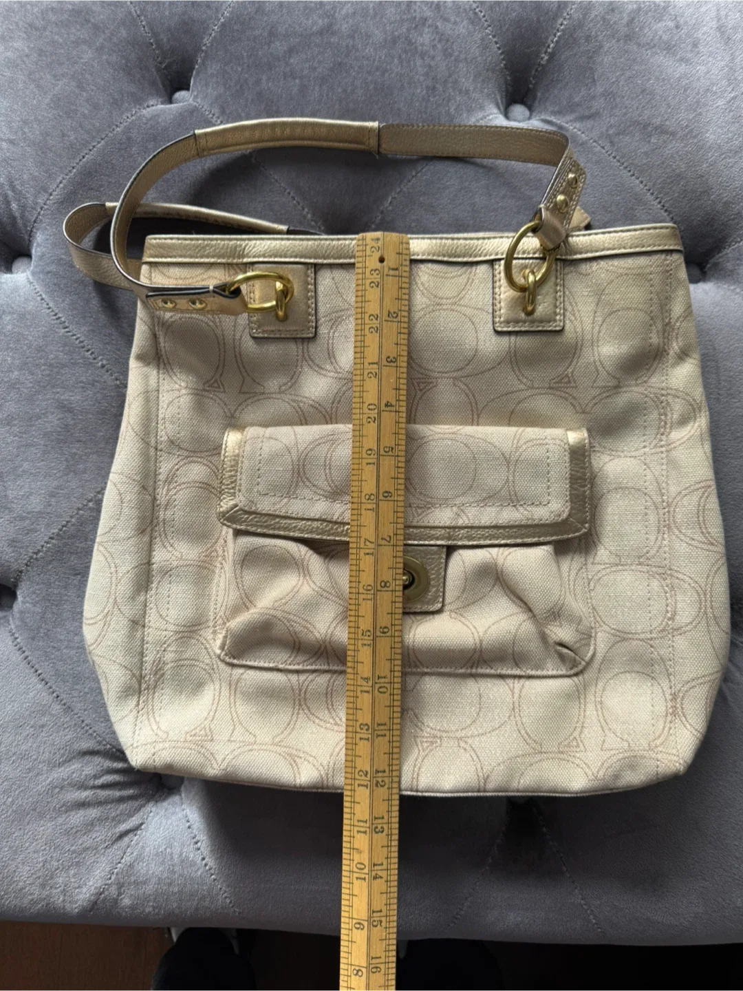 Coach Beige/Gold Tote Bag image indicator(7)