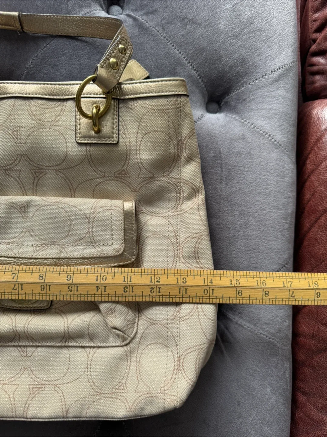 Coach Beige/Gold Tote Bag image indicator(8)