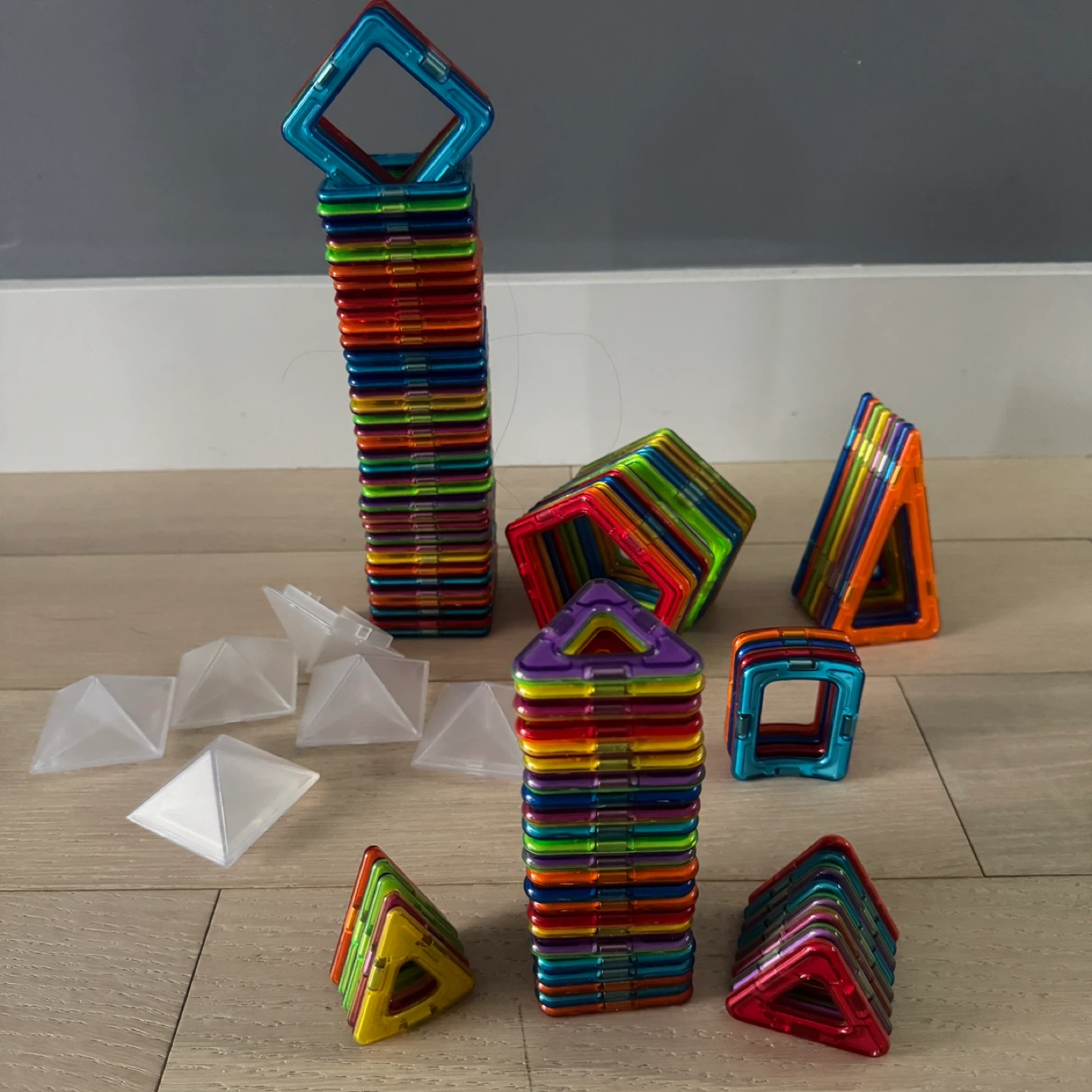 Magnetic Tiles Building
