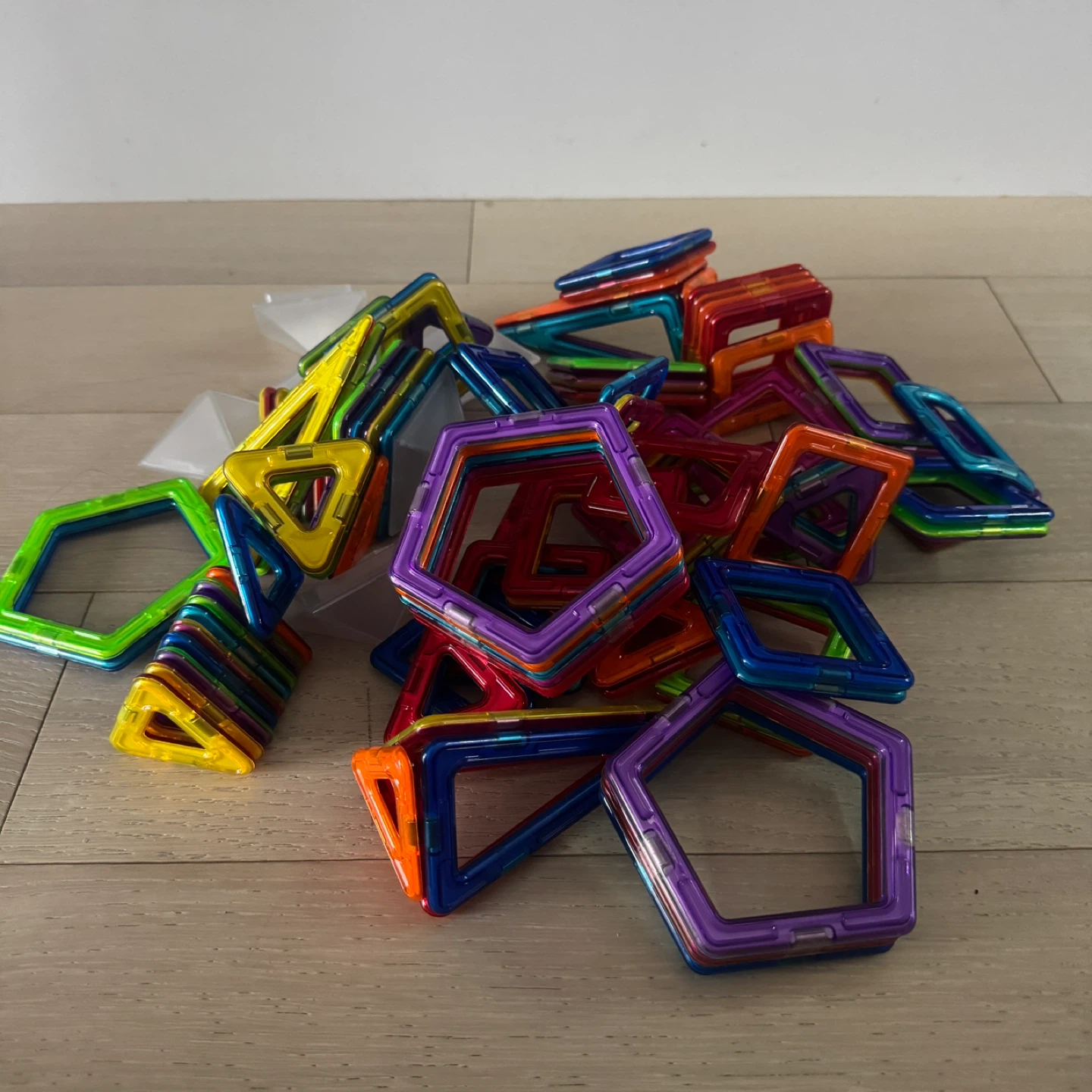 Magnetic Tiles Building - photo 2