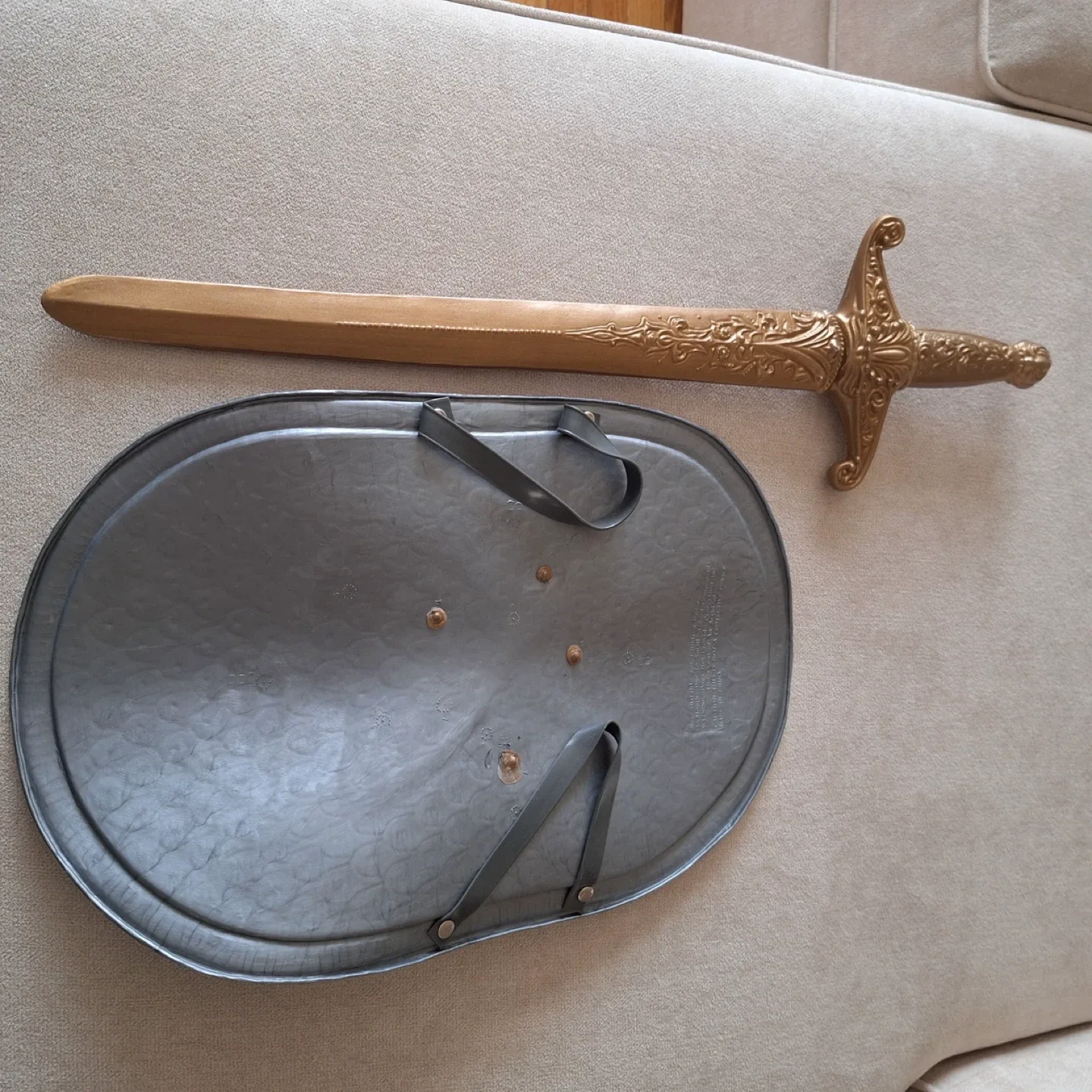 Toy Sword and Shield Set image indicator(2)