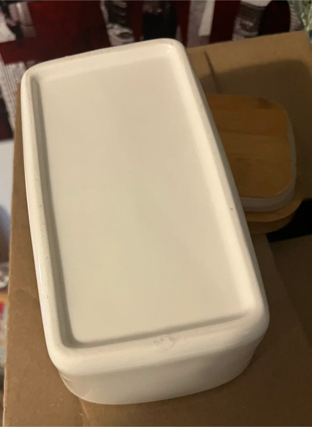 Butter White Ceramic Container with Bamboo Lid image indicator(4)